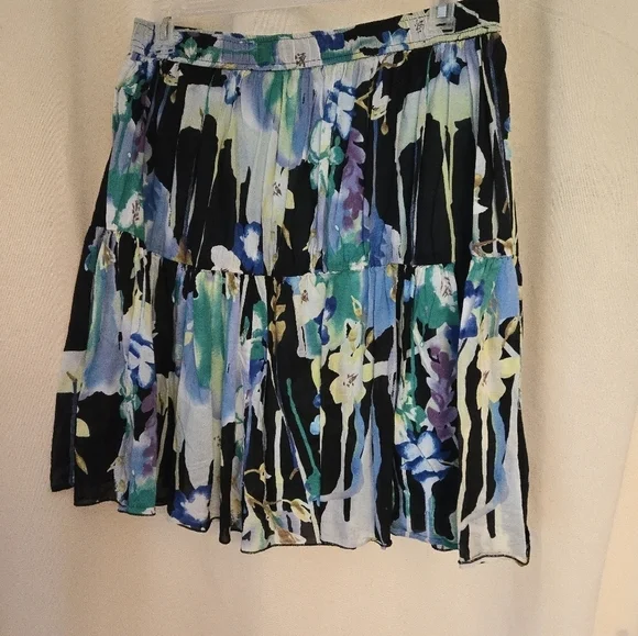 Floral A-Line Tiered Boho Crinkle Skirt -Watercolor Print - Picture 2 of 3